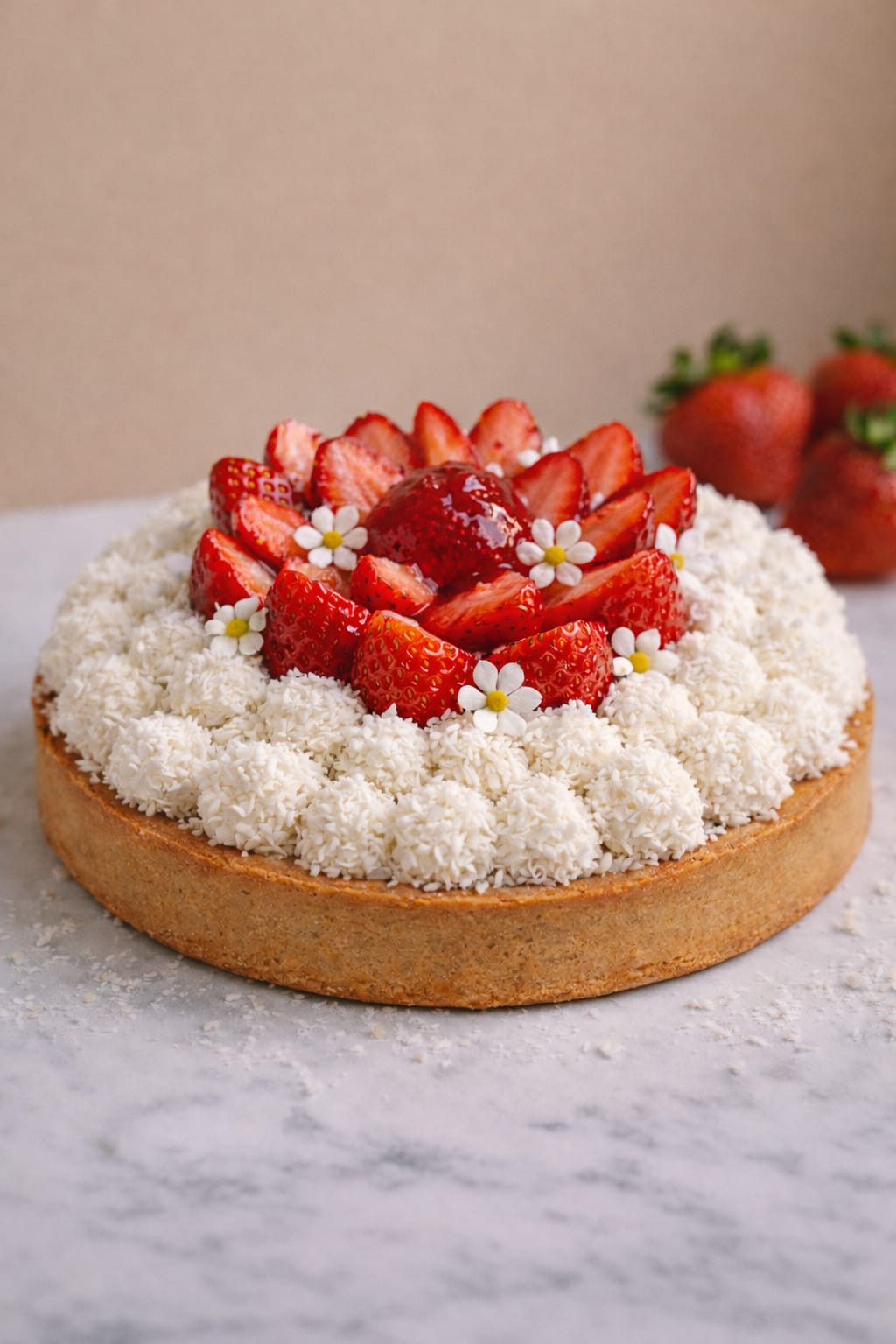 Tarte Fraise & Noix de Coco (6/8 personnes)