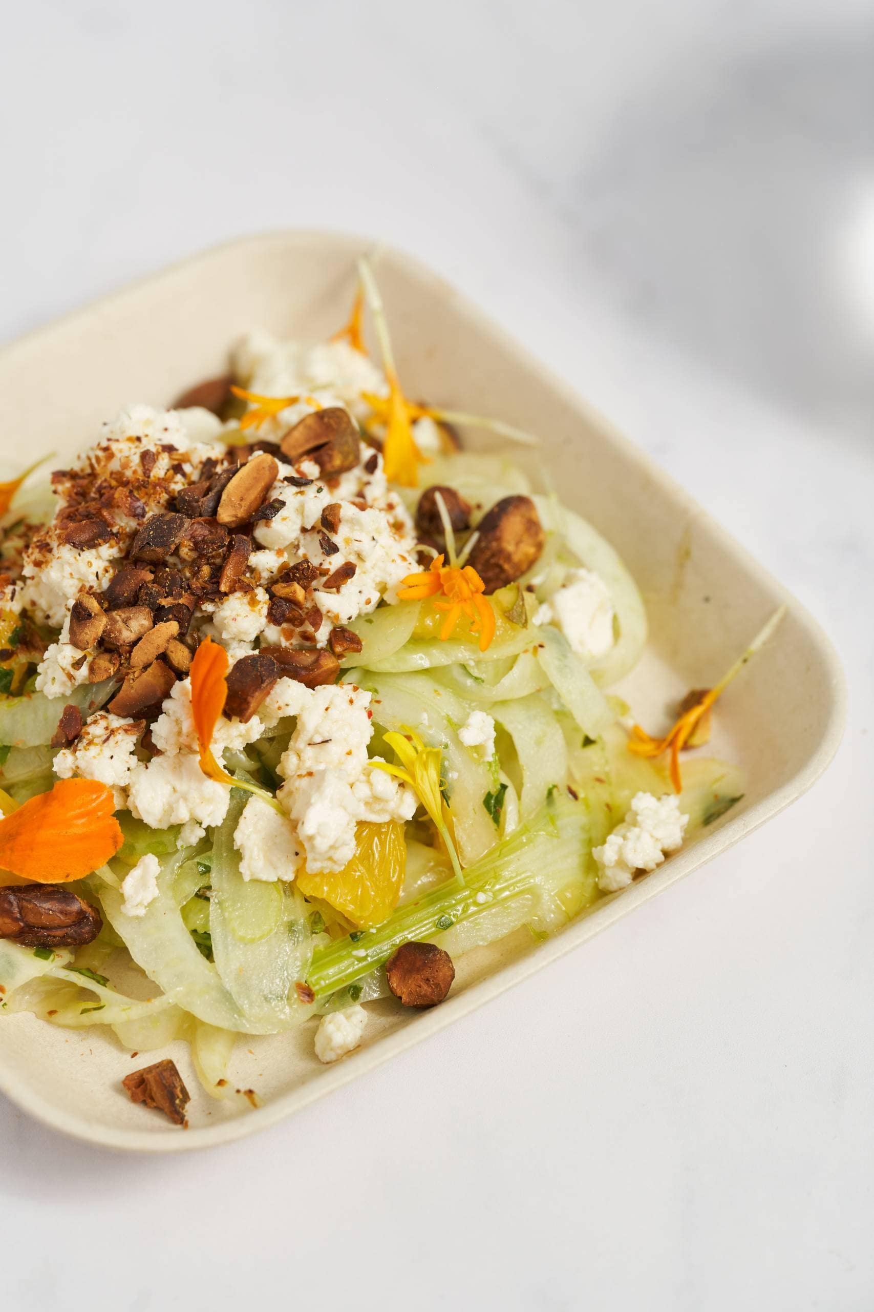 Pavé de saumon, jardinière de légumes et mousseline céleri rave – Image 2